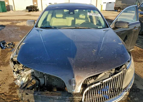 2013 Lincoln Mks z USA, uszkodzony, nr VIN 1LNHL9DK9DG616444